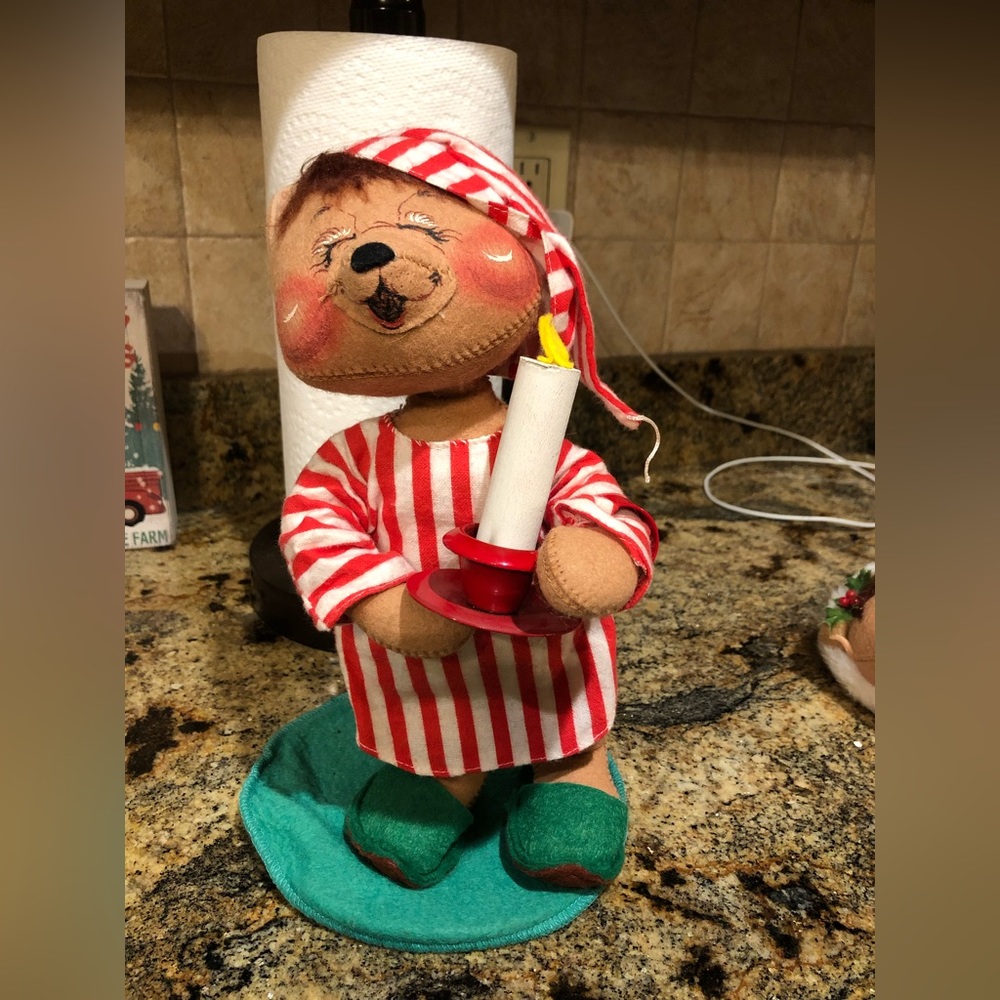 🎅🏽Vintage Annalee Christmas Bear in Nightshirt with Candle: 1992